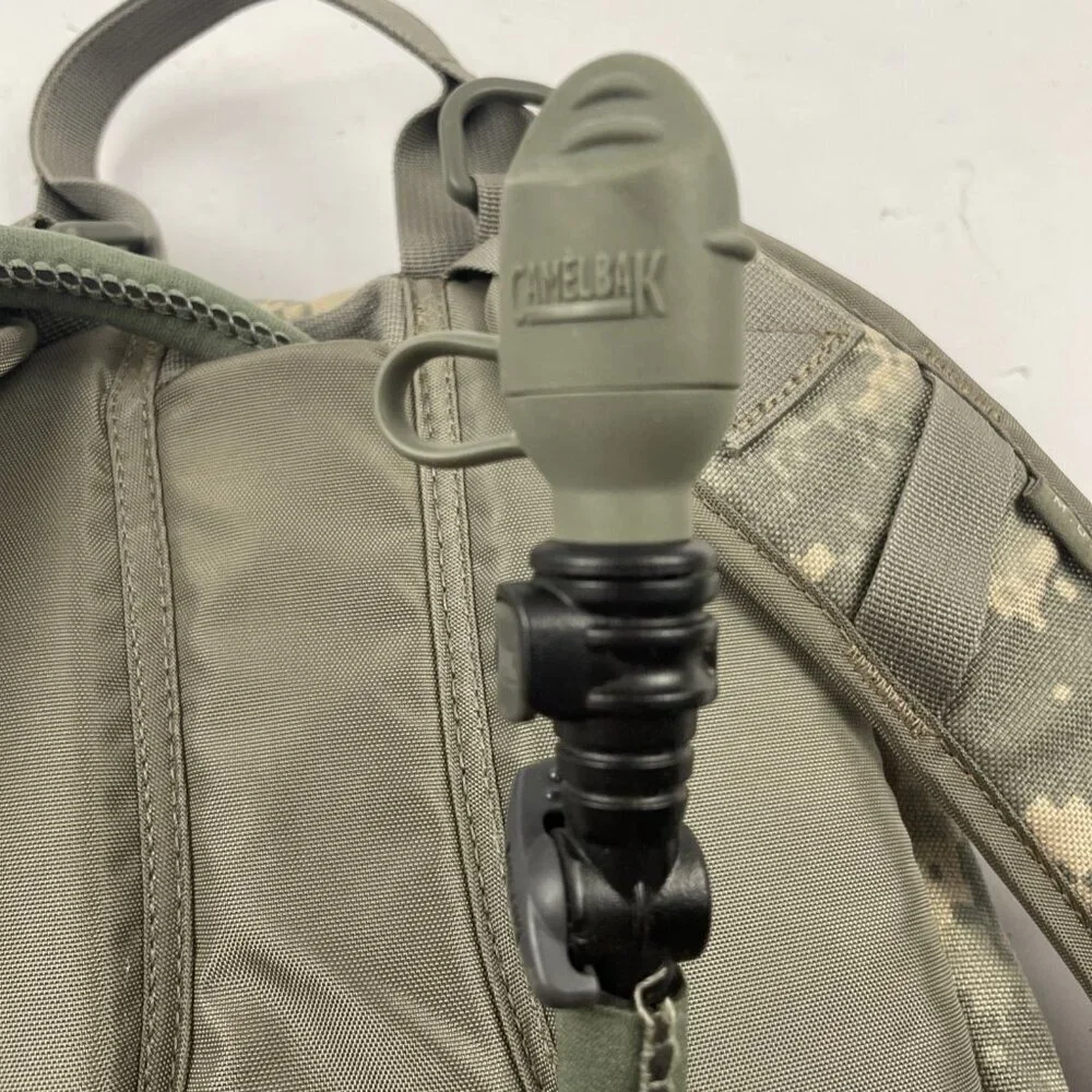 Camelbak Maximum Gear Digital Camo Hydration Backpack With Bladder Hiking Bag